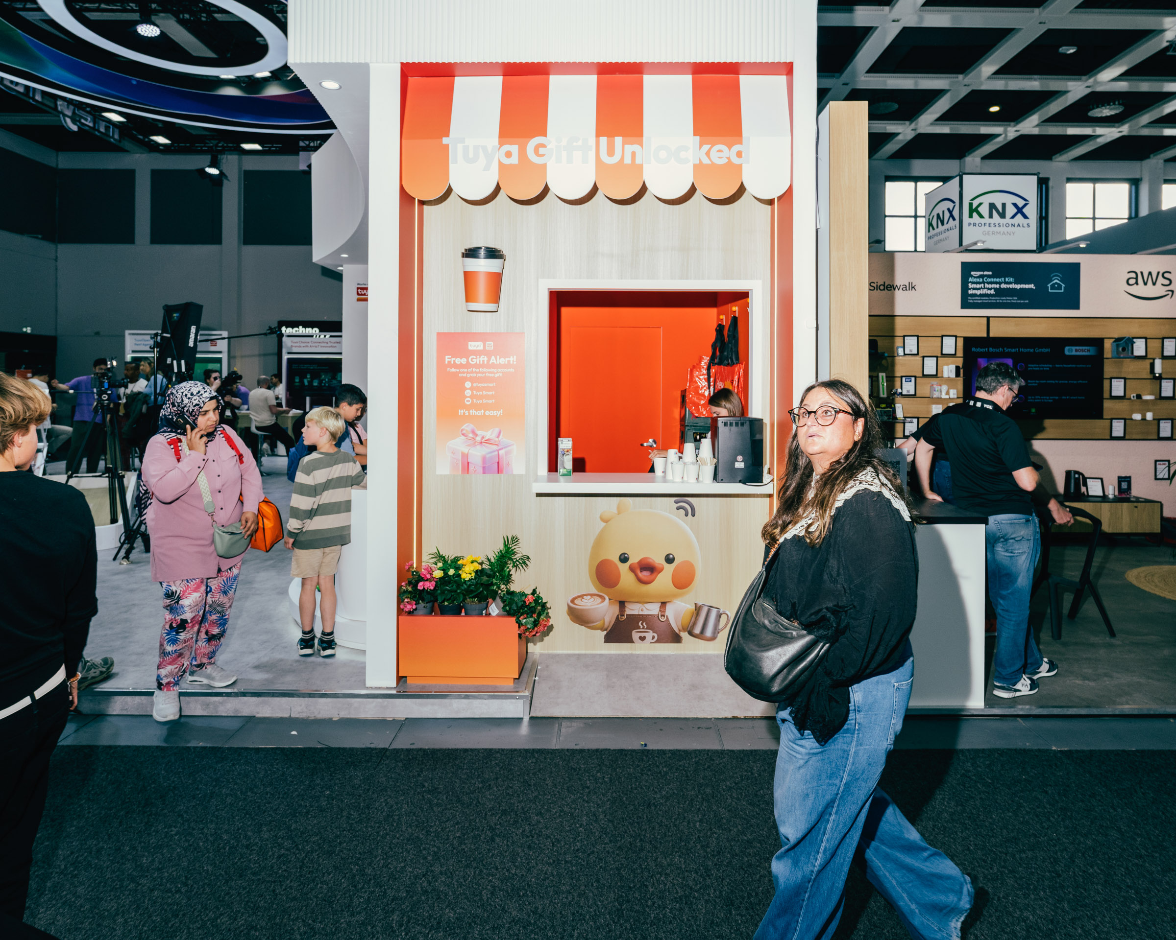 Tuya Smart Home Messe mit Angeboten und Ausstellern. 